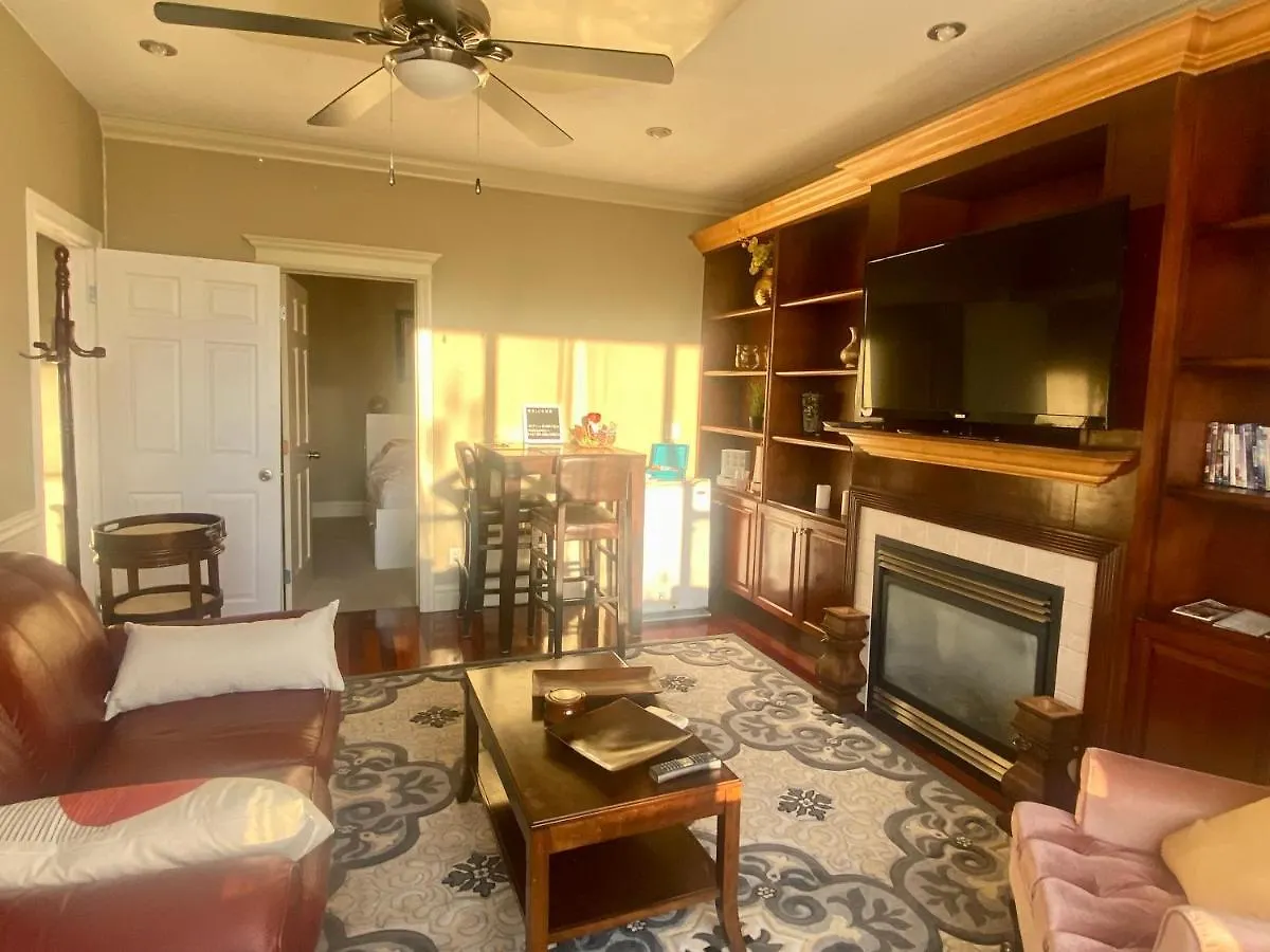 Homestay Royal Highland Livingroom Bedroom Suite Calgary Canada